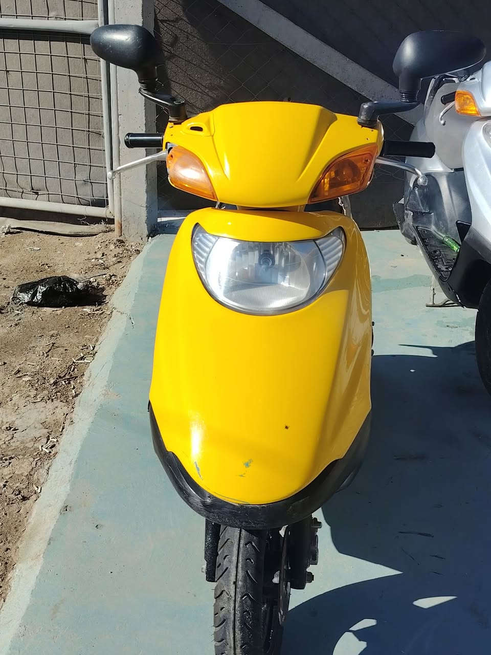 اخوان عندي دراجه سبيسي عدد اثنين مجفتات يشتغلن بس نقصهن اشياء بسيطه ياباني كفرات واحد اصلي والثاني تجاري كلش نضيف السعر 600 مكاني بابل الاسكندريه رقم الهاتف ***********
