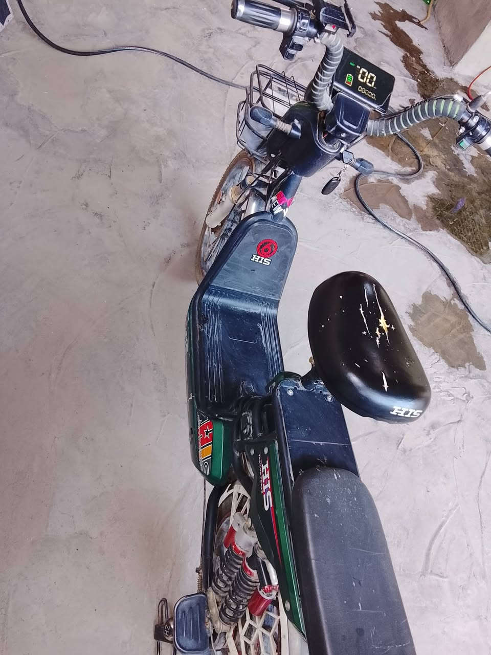 السلام عليكم دراجة شحن ٥باتري حجم ٢٠ بصمة مكان فلوجة السعر٢٥٠ هاتف ***********
