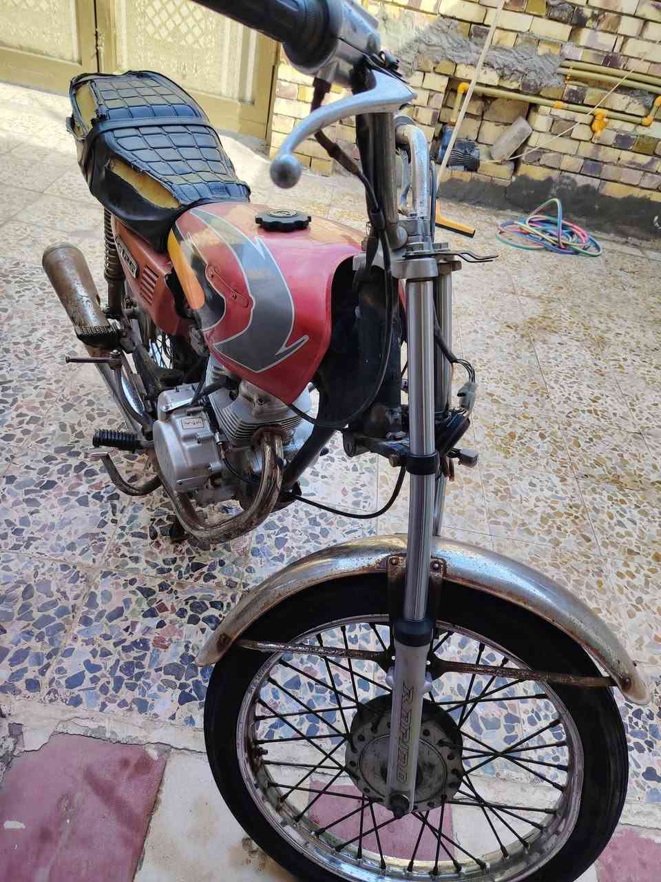 دراجة نامة باب ثاني موديل 18اوراق محرك مفتوح وكيلهة ابو رمان  ***********
