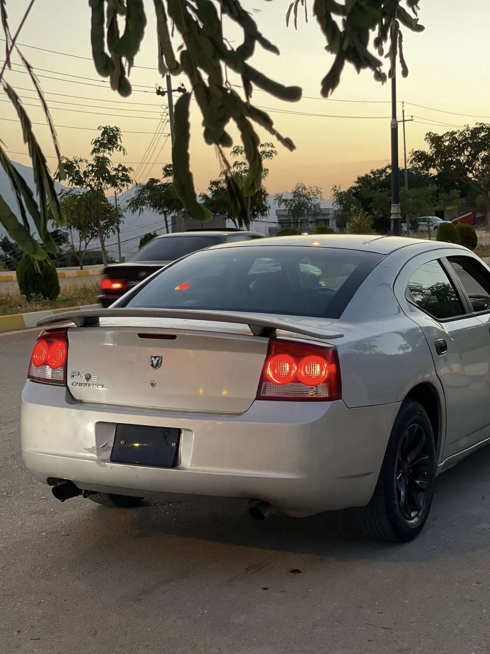 دۆچ چارجەر V6 3.5  مۆدێل2008 سەیارەکە موسە چوار جام کارەبا شاشە ئایپات  گێڕ و مەکینە و تەقەو ڕەقە دەعموو لێدراو بەشەرت یەک دینار مەسرەفی نیە گۆڕینەوەش ئەکەم لەسەر دڵ گرتن49$مەعمەلە  شوێن دەربەنیخان *********** ئەدمین❤️
