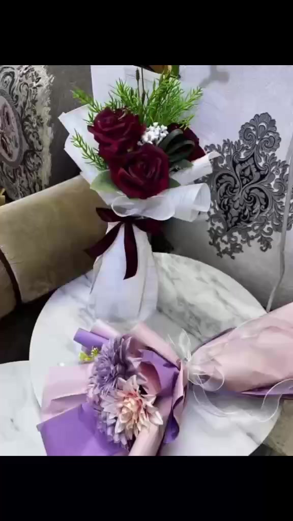 💐 عيد الأم قرب! 💐
فاجئوا أمهاتكم بأجمل الورود  🌹
✨ متوفرة الآن وبأسعار رائعة! ✨
📍 زورونا في [حلويات وكرزات شايب ]
📞 للحجز والاستفسار: [رقم الهاتف]***********
لأن كل أم تستحق وردة اليوم! 🌷
