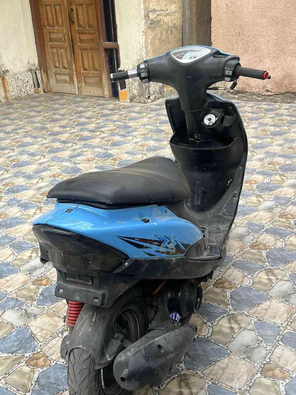 السلام عليكم دراجه لبيع ماكس عدله كلشي ماعوزها كهربايات كلها شغاله سلف هندر غراضها كامله السعر 350وبيها مجال ***********المكان ناصريه مركز
