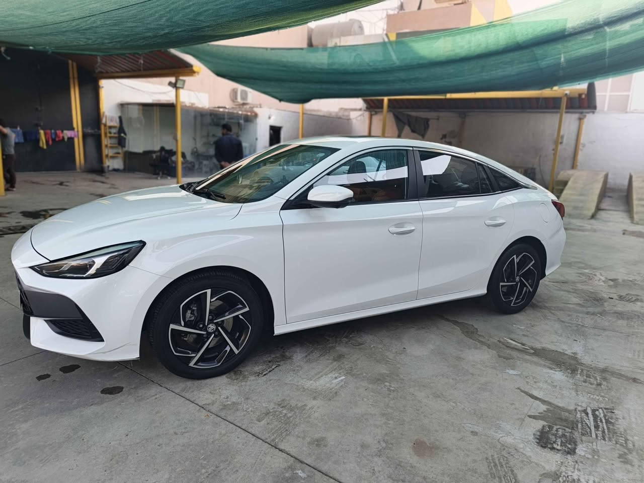للبیع MG GT موديل 2023 فئة Luxury ( فول مواصفات ) محرك 15 توربو خليجي
السيارة فول مواصفات وباقيله 3 سنين ضمان الشركة
من مواصفاتها /
تحكم ستيرن كامل ( گير سپورت ) - بصمة - رادار تنبيه اصطدام - كاميرا 360 درجة - أوتو هندبريك - سقف سلايت - مرايات شفط - گير ستيپ ترونيك - لوحة إعدادات رقمية بالكامل وهوايه مواصفات السيارة فول حساس
تبريد شغال ممتاز
السيارة باسمي ( بيع بشرط التحويل فقط وكاله ما اسوي بدون أحراج )
سنوية جديدة لغاية 2028
الضرر كما موضح بالسونار / 4 رصعات تعديل بارد + دعاميه خلفي
السيارة ماشية تقريباً 107,000 كم و ما بيها نقص على ضمان الشركة
السعر 115 وبي مجال
للإستفسار أكثر والتعامل / *********** متوفر واتس أيضاً كركوك, العراق
