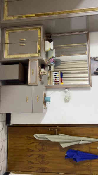 غرفة التركية 10قطع اخذتنة مليونين الاه ربع الله شاهد ورايدة 800واستعمال قليل رقمي ***********
