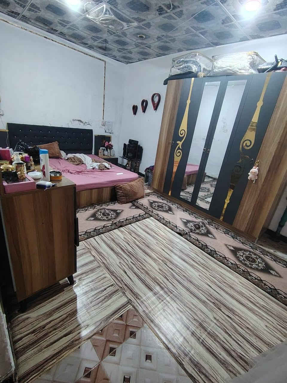 سلام وعليكم متوفر بيت للبيع
متكون من 3 غرف وديوانيه وحمامات 2 داخلي وخارجي ومطبخ مساحه 200 متر مربع طابو زراعي بيت فرعي العنوان بصره تنومه شارع مدرسه 14 تموز سعر 60 وبي مجال للاستفسار ***********
