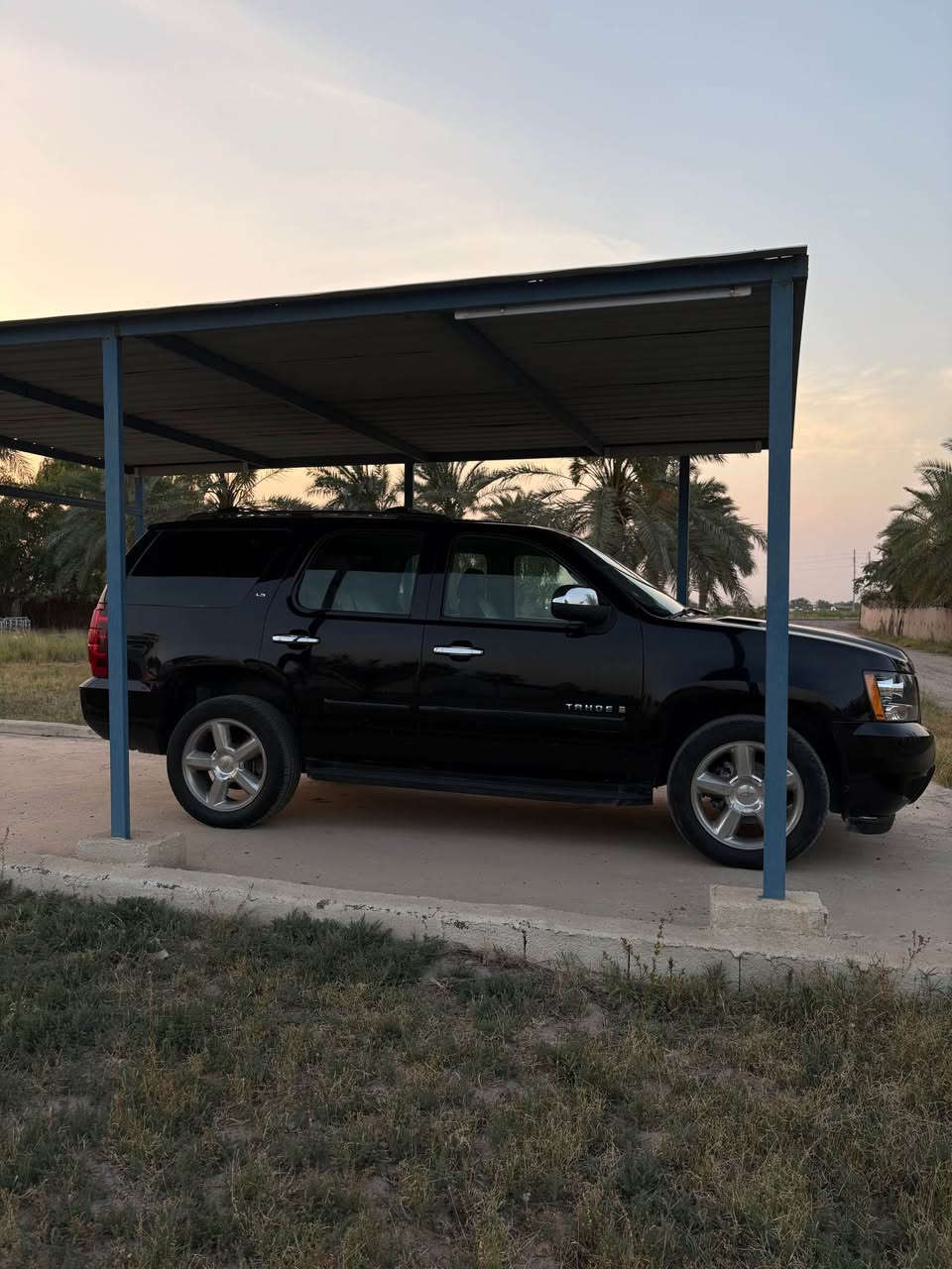 سلام عليكم تاهو 2007 بترة LS لون اسود سيارة رقم بغداد  بسمي كشتات كهرباء ⚡️ V8 ماشية 222حقيقي تبريد ❄️ ثلج 3قطع تحكم استيرن جهتين فور ويل نظام زحف شاشة حساسات كامرة  360 سعر 175بية مجال قليل الاستفسار على رقم *********** Colombo, Sri Lanka
