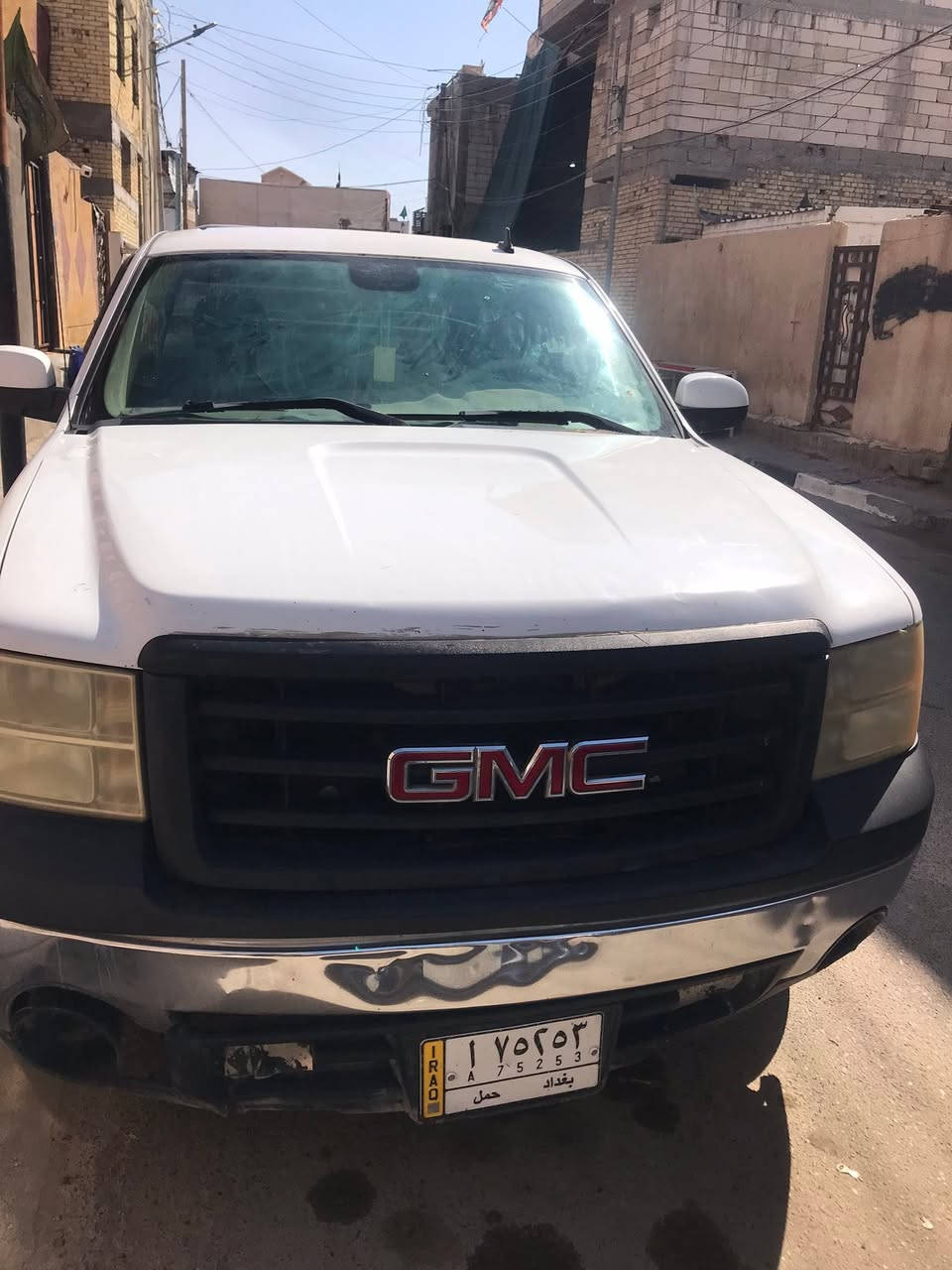 سلام عليكم سياره GMCسيرا موديل 2008 مكينه وكير مكفولات بيه خياسات بالبدي الخلفي فوك التاير مكينه5300 وكير700 السعر95 وبيه مجال قليل حك الجيه رقم***********
