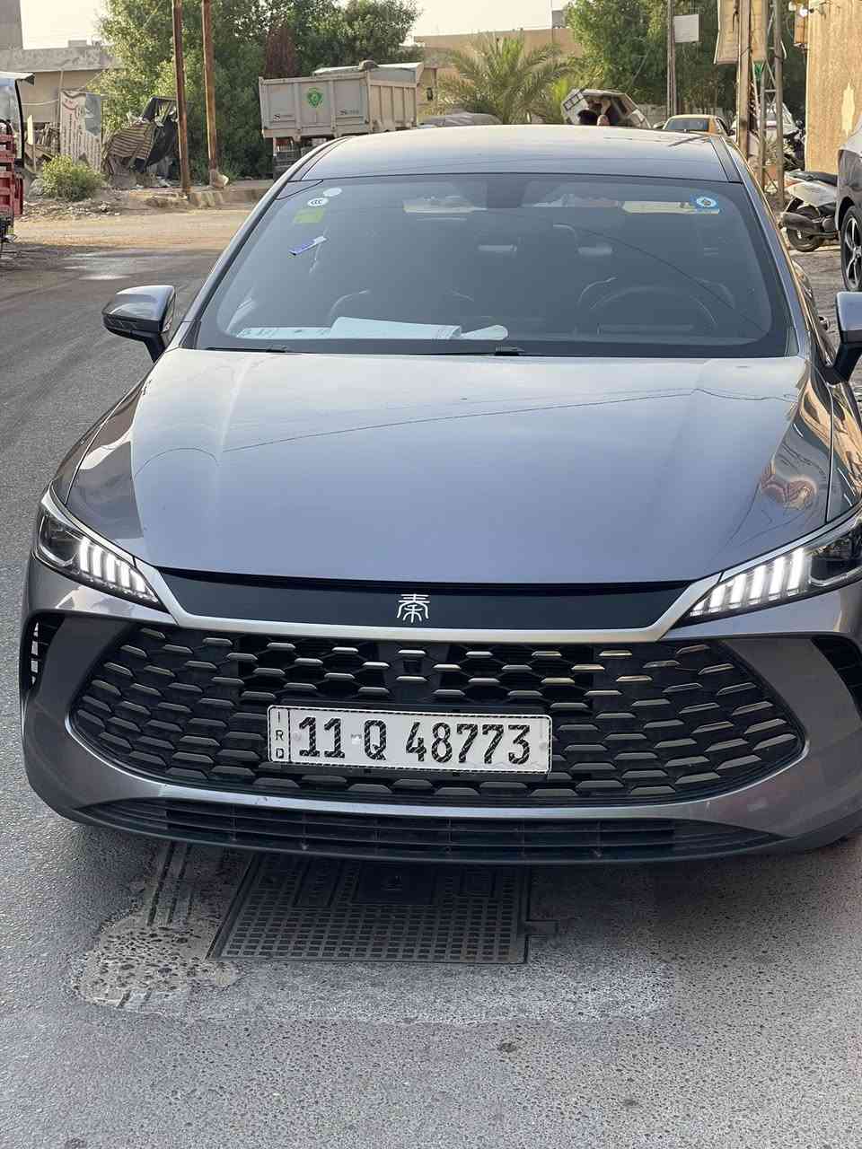 للبيع BYD  كن بلص موديل 2025  ماشيه 17 الف كيلو مكفوله كفاله عامه من صبغ والبارد سعر السياره  18.600 مليون🔒🔒 قفل من الاخير العنوان بغداد الكريعات  للستفسار اتصل ***********
