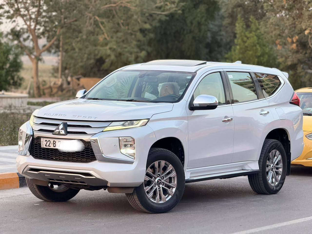 باجيرو 2020 سبورت خليجي فول 1/1  
السياره كفاله من جكت الابره ماشيه 111 الف
فتحه سلايت لايت زنون عدسات لايت لد 
تحكم استيرن شاشه جبيره 
شفتات كير بل استيرن 
حساس امامي خلفي 
دشبول شاشه نضام اعطال 
ويل 18 تخم تاير جديده هسه شاده 
مري شفط وترحيب 
كير 8 نمر 
محركً 6 سلندر 
فورويل دفع رباعي 4x4
بصمه تشغيل 
بصمه ابواب  

بكلايت لد كشنات جلد 7 راكب 
رقم اربيل بسمي 
مكان السياره بغداد 
سياره خير من الله منقصها شي نضافه 
100/100 سياره اريدها مروسه بيوكن او تاهو 
مكاني موصل او اربيل ***********
