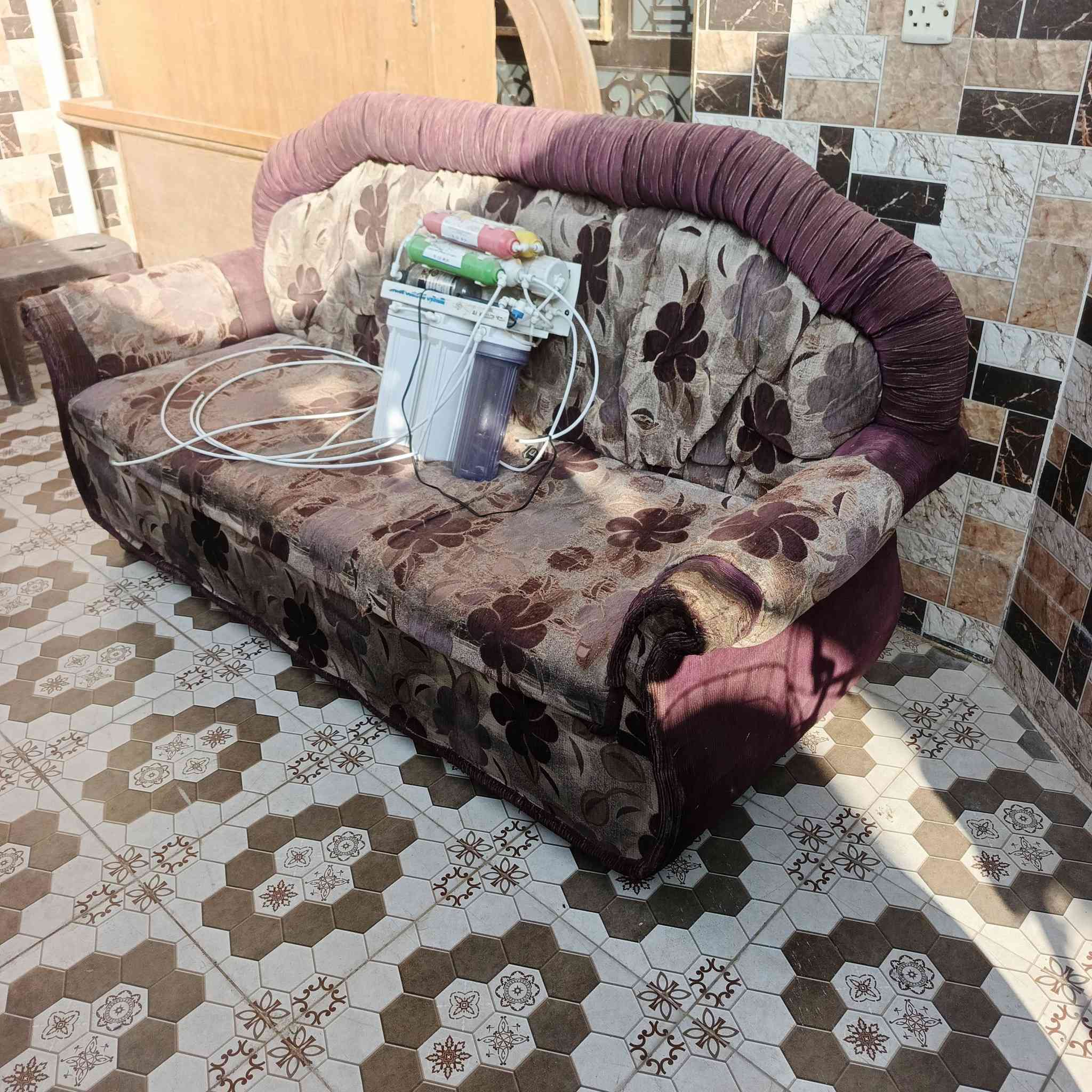 السلام عليكم اثاث  مستخدم لل ب ي ع المكان  الطارميه حي الفارس شارع السكلات خلف معارض حجي وليد  السيارات قرب جامع الصديق  للاستفسار خاص او ع رقم الهاتف***********    ؟***********
