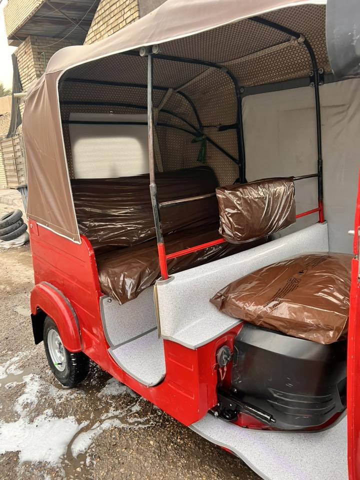 سلام عليكم تكتك للبيع2018رقم سنويه باسمي مكان الكماليه شارع. لأصفر رقم الهاتف ***********
