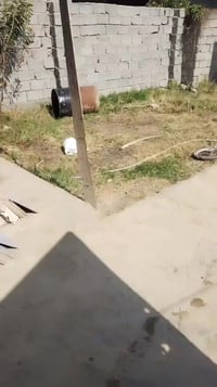 بيت المساحه ٤٠٠ بناء جديد متكون من  غرفتين ربعه ونص في خمسه ونص صاله ا...