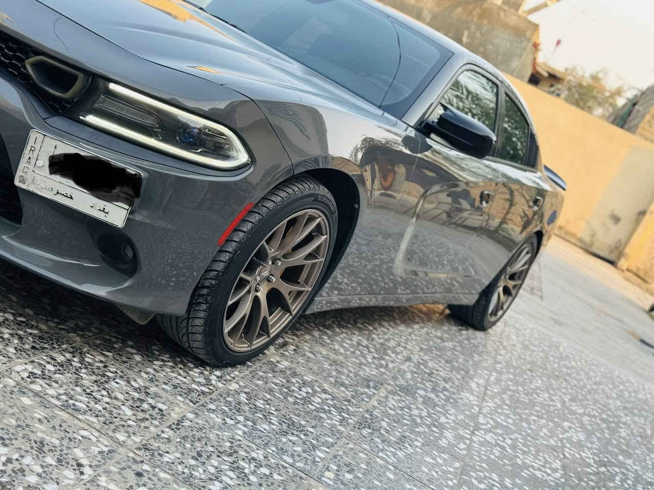 للبيع ***********السعر193
جارجر موديل 2017 أصل سمنتي رقم بغداد مشروع وطني ماشيه 119حقيقي  مواصفات SXT  محرك 3600بدون ايرباك حادثها ربع الجاملغ الخلفي فقط صور الحادث والسونار مرفقات بجم وحوض كبس السيارة جديدة جداً وجاهزة السعر193 مكان السياره كربلاء المقدسة
