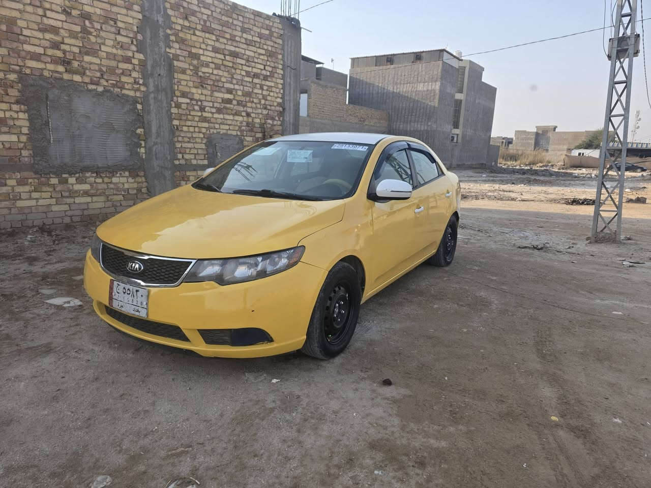 كيا فورتي 2013 سيارة جديدة حادثه حافت البنيد فقط بدون دواخل كله ليبل واحد مكينة 2000 مكينة كير حدادية تبريد كلة جديد جاهزة من كلشي هيئة غرامات مصفرة السعر 79 رقمي*********** مكان السيارة حلة المركز
