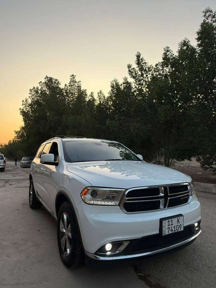 السلام عليكم 
دوج دورنكو موديل ١٦ فول الفول  وكاله شركة هارلم سياره خليجي ماشي فقط 143الف كيلو  سياره مكفوله من كل النواحي  
هزه جديده للسياره 
رقم انكليزي بغداد  
مكان تواجد السياره الحله الهاشميه سعر 253 وبيه مجال  
للاستفسار على الرقم 
***********
