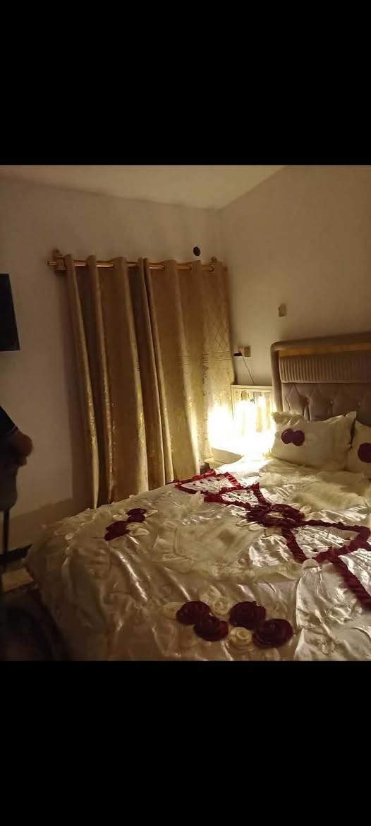 غرفه نوم تركيه سبع قطع

سعرها 650بي مجال لشراي  مو ليسأل ويروح


**إذا كنت صاحب هذا الإعلان وتريد حذفه لأي سبب، رجاءا أرسل رسالة إلى الدعم الفني**