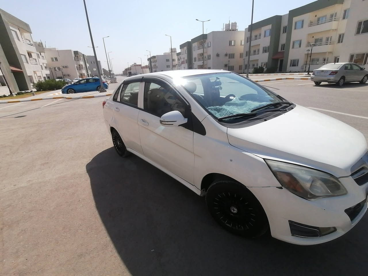 السلام عليكم بايك A115/2015
كير مكينة مكفولات سياره نضيفه جدآ 
بغداد بسمايه 
حدادية جديدة 
السعر ٥٣ وبيها مجال
اتصال او مراسلة ***********
