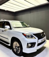 لكزس LX570 بريمي • ٢٠١٥ • ٧٨٠٠٠ كم