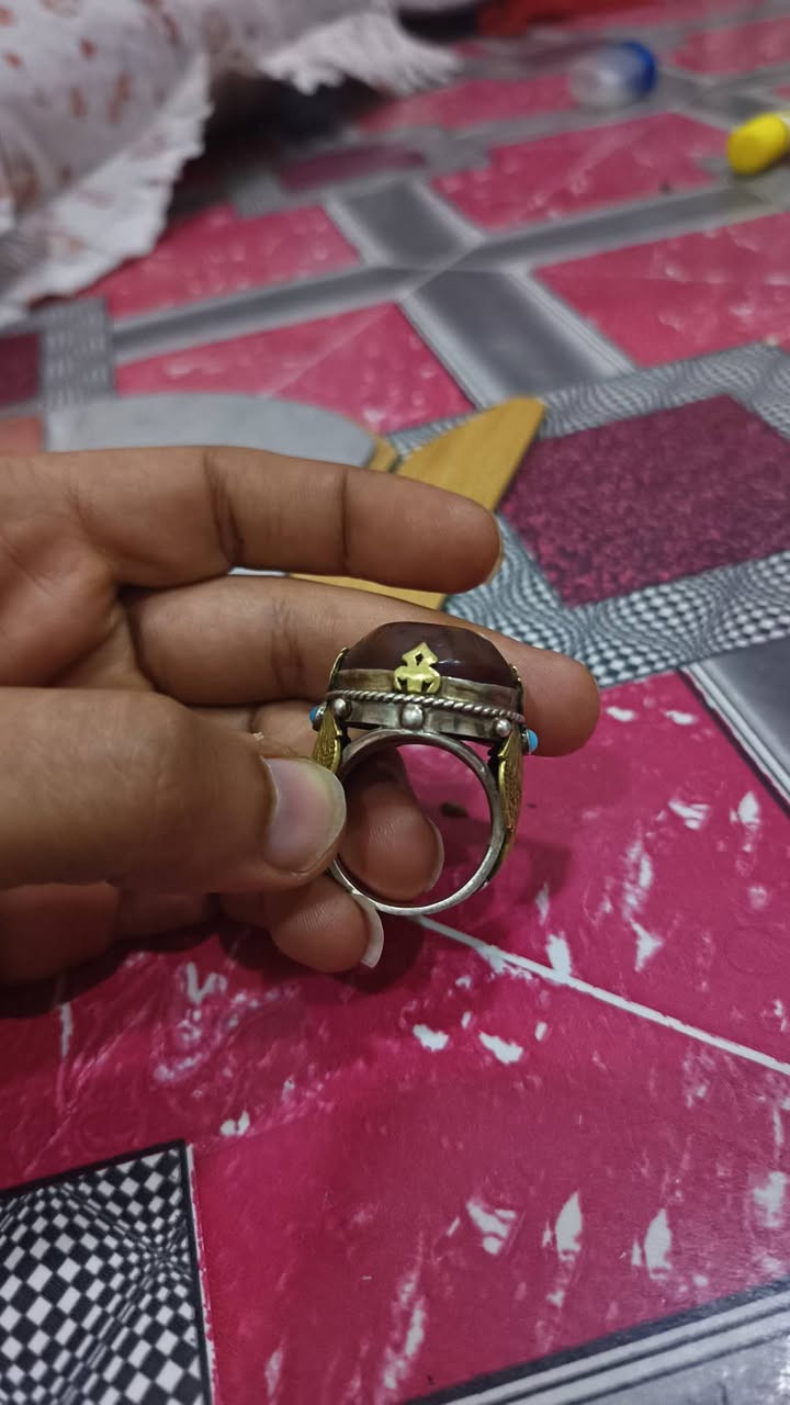 لبيع فضه اصلي بيه نحاس حجر قديم بكاني بصره ماعندي توصل


**إذا كنت صاحب هذا الإعلان وتريد حذفه لأي سبب، رجاءا أرسل رسالة إلى الدعم الفني**