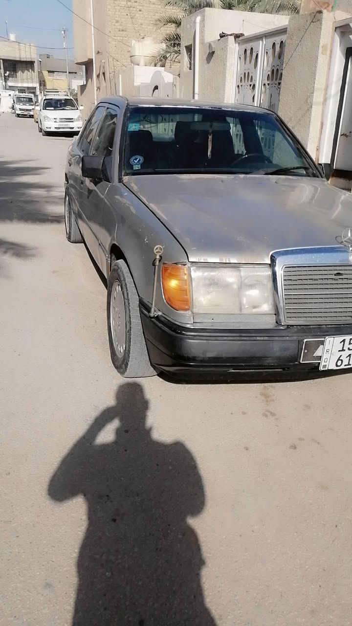 مرسيدس دب موديل ٨٨ مكفوله محرك فيفتي ٢ونص وكير جدد
سنويه لل٢٧ باسمي حدايه اماميه وخلفيه جدد
***********
