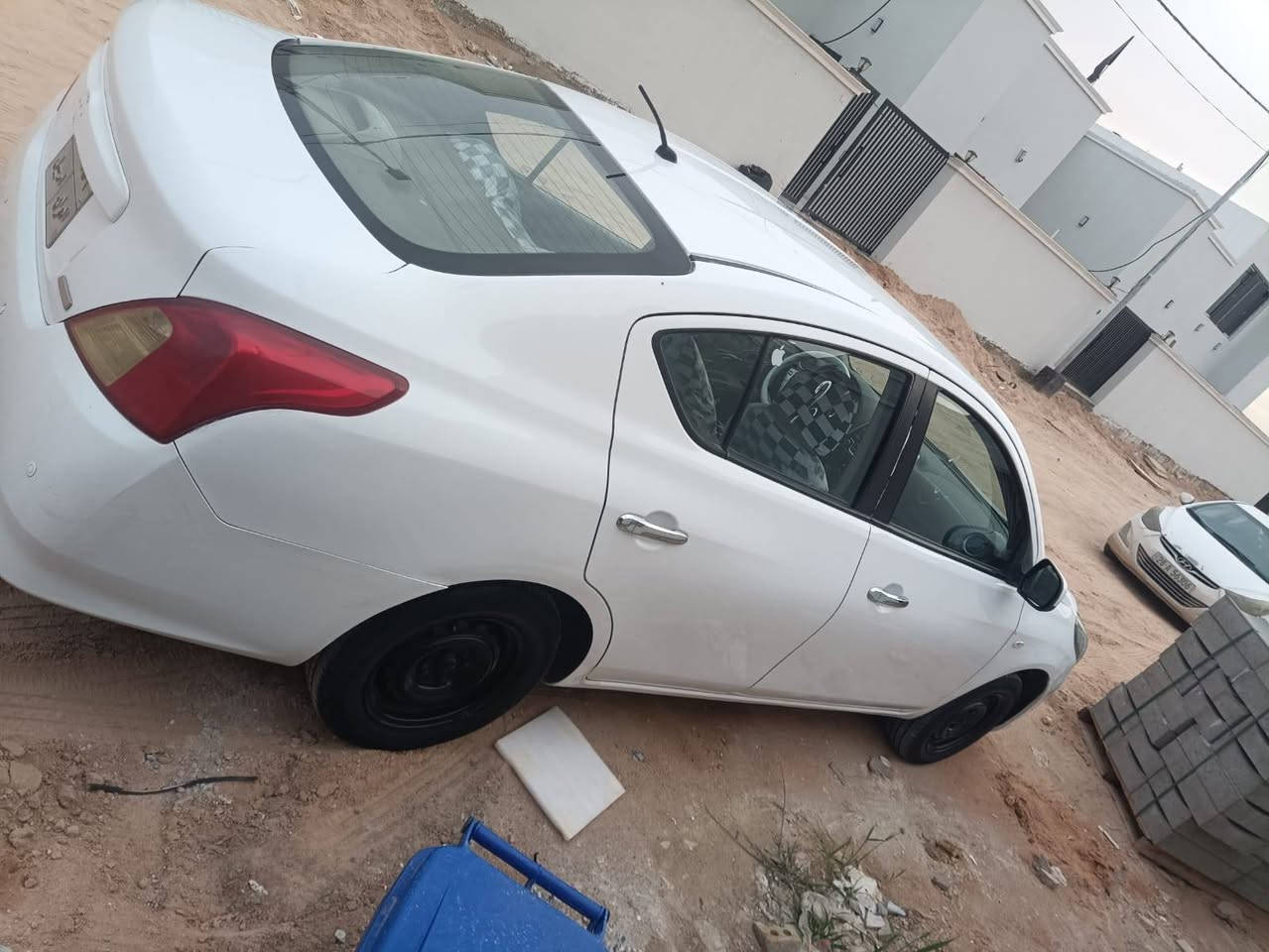 السلام عليكم
نيسان صني 2016
سياره جاهزه 
كفاله عامه من الصبغ و التبديل  فقط ثنين باردات بسيطات 
رقم اربيل الماني 
مكاني نجف 
السعر 88$
***********
