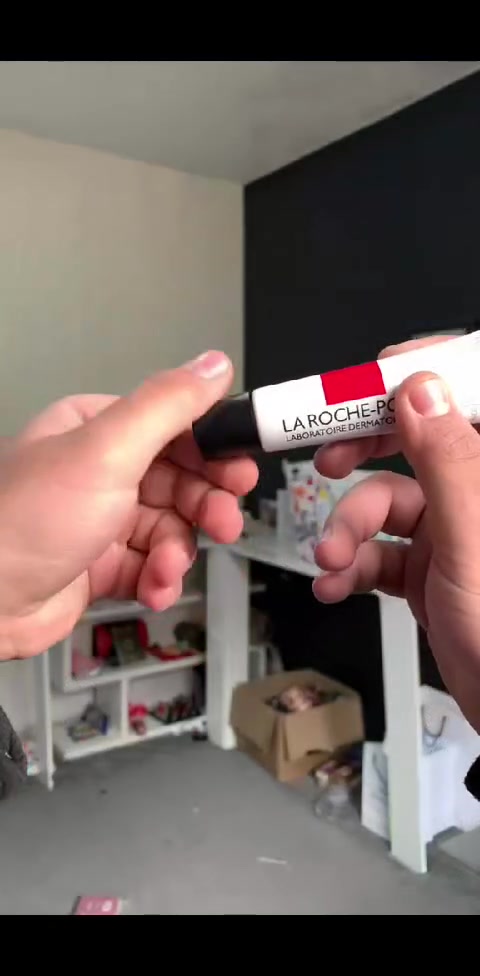 LA ROCHE-POSAY TOLERIANE FOND DE TEINT SPF25 �
�فاونديشن لاروش بوزيه الطبي 
تغطيته عالية يناسب جميع انواع البشرة حتى البشرة الحساسة ويعمل على حماية البشرة من اشعة الشمس فعال جداً ونتائجه مبهرة

�- مضاد للحساسية
�- يصحح عيوب البشرة
�-يغطي الهالات السوداء
�-مضاد للبقع
�- مضاد لاحمرار البشرة
�-يغطي حب الشباب 
�-يعمل كا كونسيلر 
�-يعمل كا واقي شمس ممتاز 
�-يعمل كا مرطب قوي للبشرة الجافه


**إذا كنت صاحب هذا الإعلان وتريد حذفه لأي سبب، رجاءا أرسل رسالة إلى الدعم الفني**