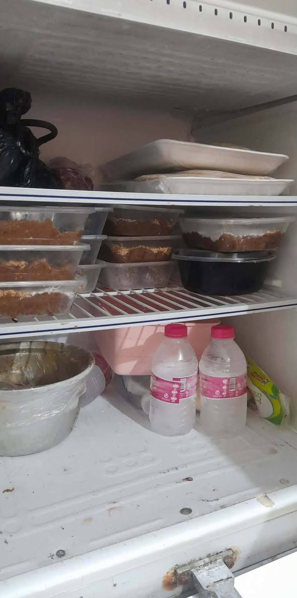 ثلاجه ومجمده ٣٠٠ شاشه نت  ١٠٠ كاونتر مليون مدينه الصدر خاص


**إذا كنت صاحب هذا الإعلان وتريد حذفه لأي سبب، رجاءا أرسل رسالة إلى الدعم الفني**