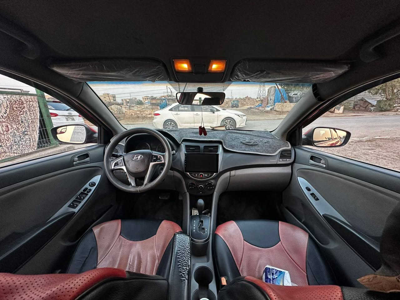 ***********

اكسنت موديل 2015 
وارد امريكي 

ضرر فقط بنيد حادث سطحي 
بدون. دواخل  ليبل واحد 
شاصي لغد مكفول 

كير ومحرك مكفولات حدادية جديده تخم تأير جديد 

السيارة جاهزه من كلشي.  

مكان السيارة بغداد الكرخ
