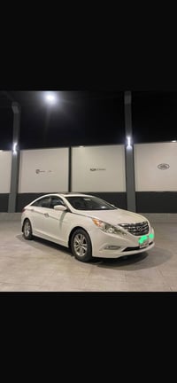 سوناتا • ٢٠١٣ • امريكي