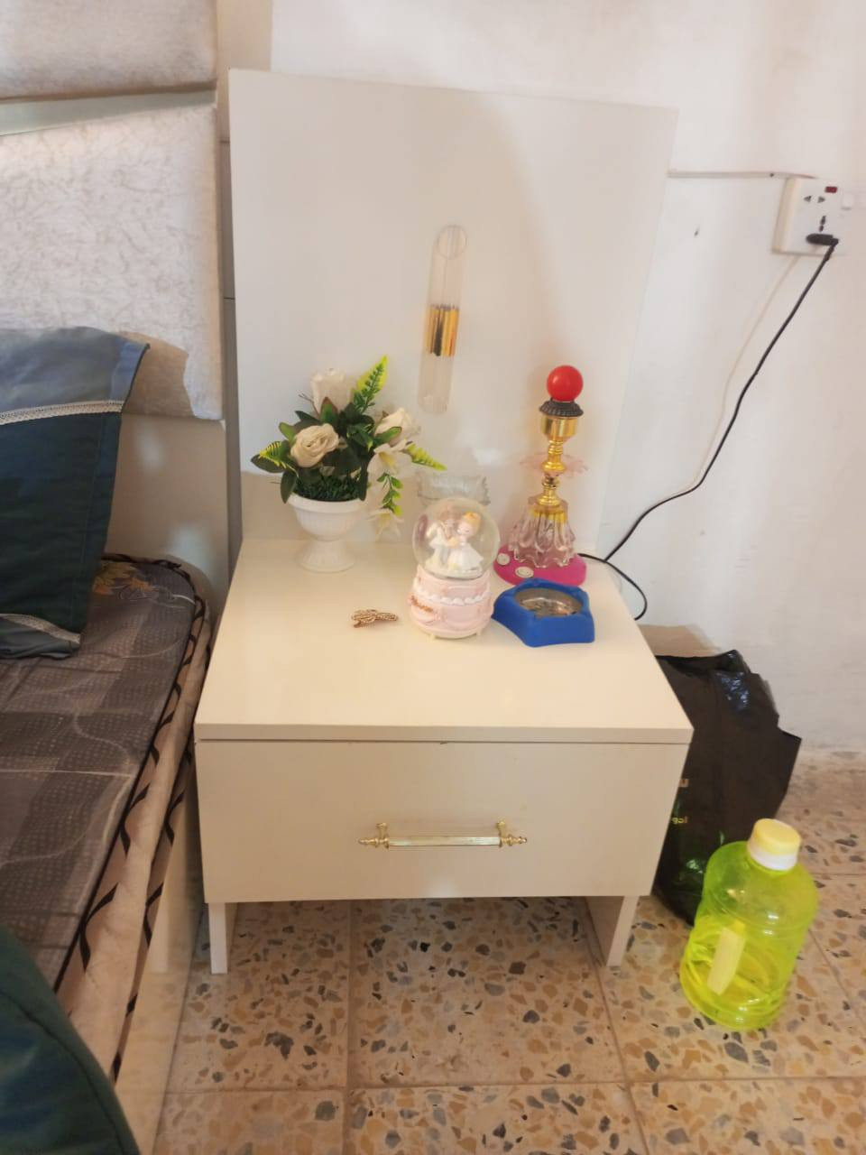 ***********بي وتساب لهتف
غرفه للبيع ما مستخدمه شهرينشهرين السعر 450 وبيها مجال
