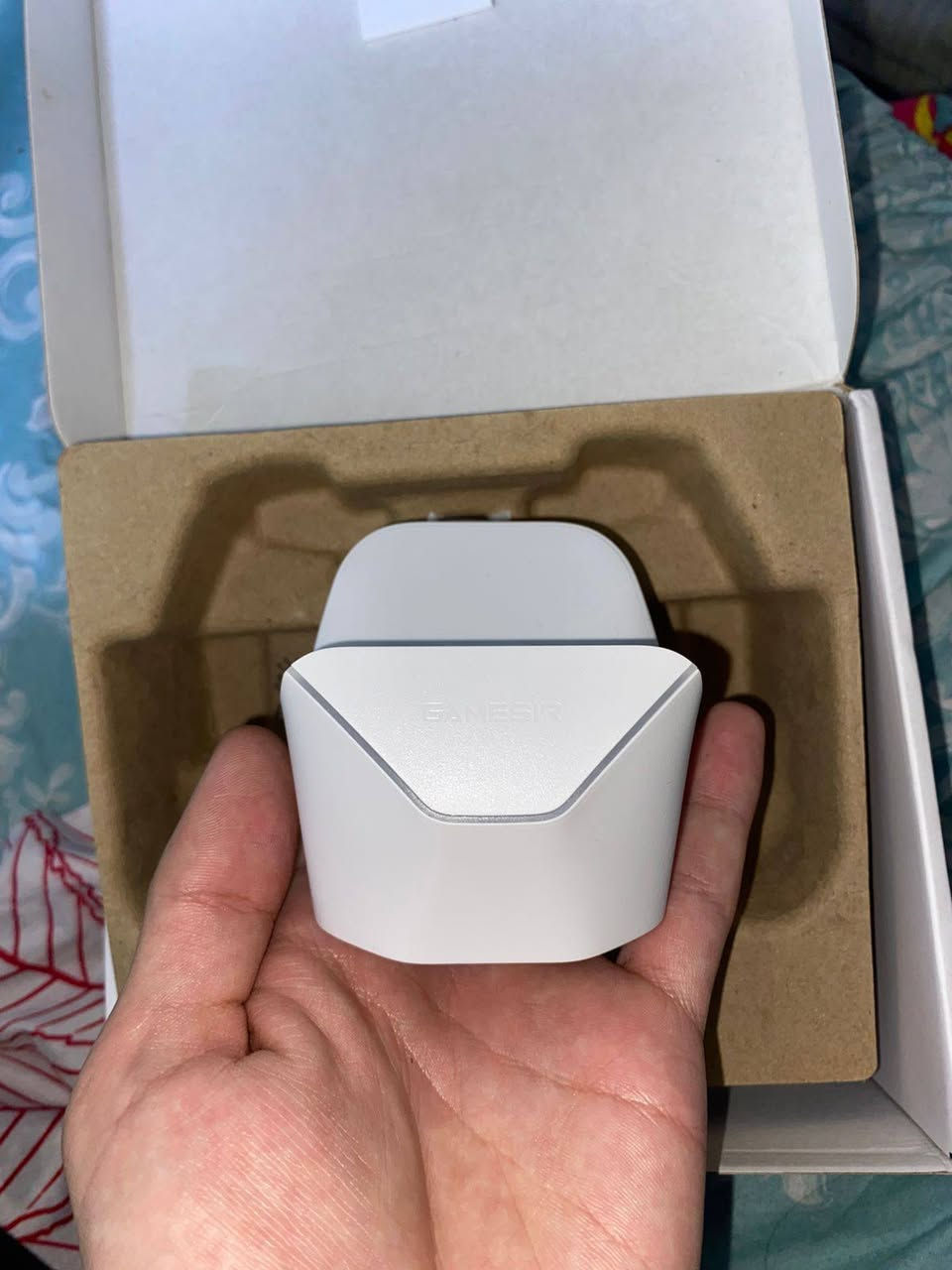 جوستك 
التوافق: PC – Android – Nintendo Switch – iOS
الاتصال: Bluetooth / USB (وضع ثلاثي)
العصيّ: Hall Effect (مقاومة لمشكلة الانجراف Stick Drift)
الأزرار: قابلة لتبديل الترتيب (Glyph Swap)
الزناد (Triggers): Hall Effect بدقة عالية
الاهتزاز: اهتزاز مزدوج
التطبيق: GameSir Connect App للتخصيص Super Nova :الاسم
والشحن واير وواير ليس
 
سبب البيع : اشتريتها علمود اكسبوكس وطلعت ما تدعم 
الجوستك حرفيا بالباكيت 

التوصيل عليه 

والسعر :75 وبي مجال للطيبين 

التواصل واتس على هذا الرقم 

 0771 589 0274
