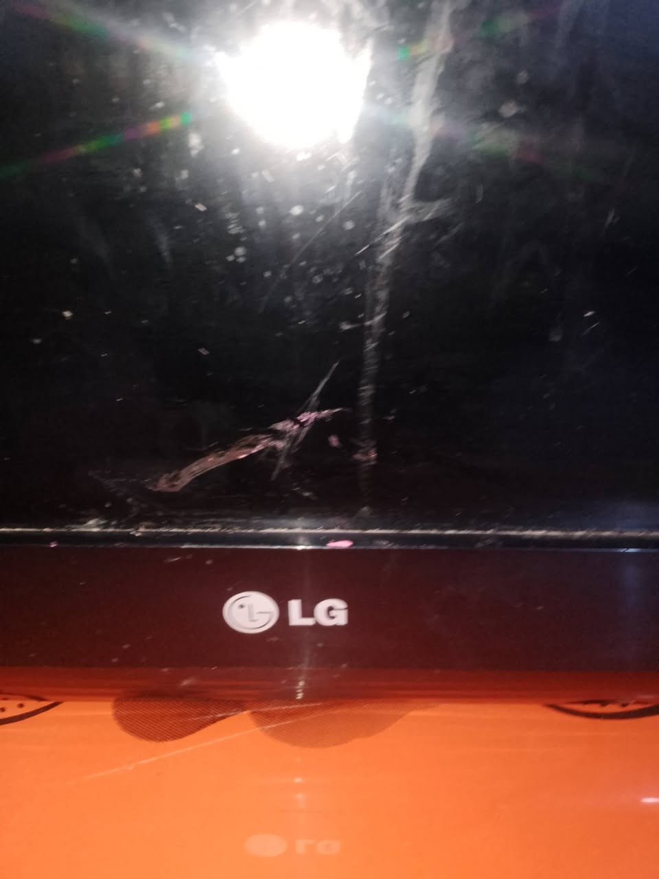 السلام عليكم لازمه للبيع حجم 32 بدون نت السعر 60 بها مجال
***********
