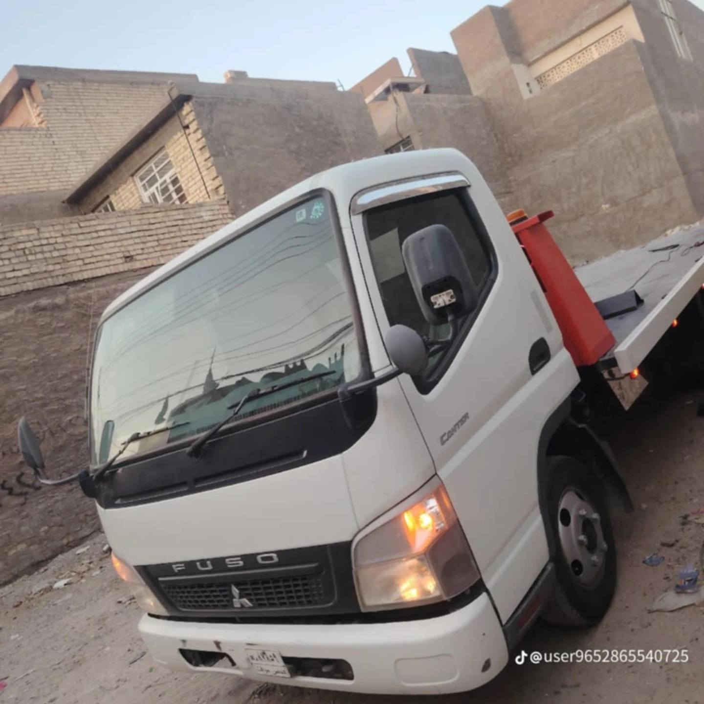 السلام عليكم كنتر دخول جديد بدي ٣ جكات مكان بغداد 
***********
