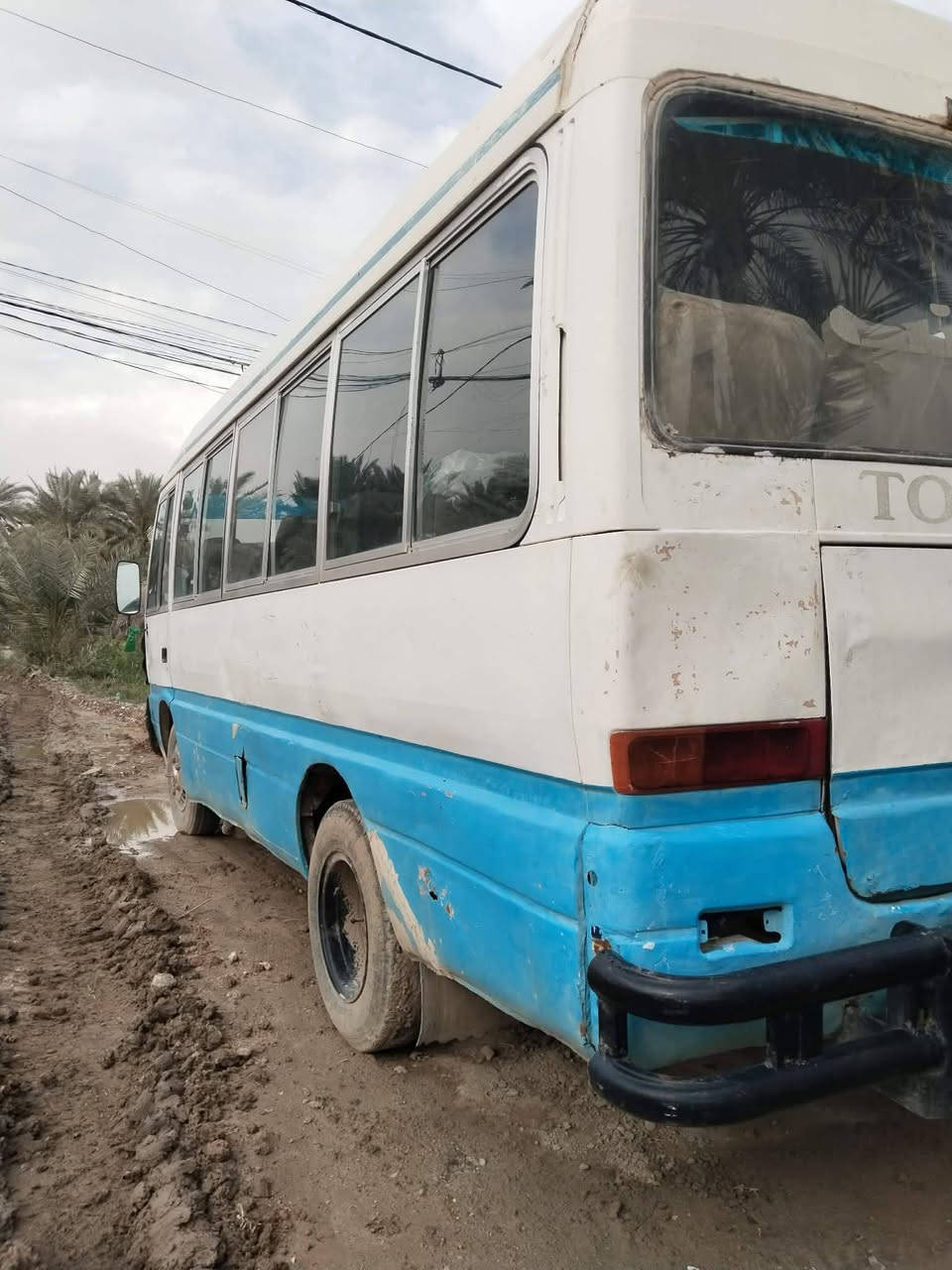 اعيد المنشور بسسب الوعود الكاذبه سايره روزه موديل 91 كلك السياره مكانه كربلاء السعر 3مليون ونص وبيه مجال رقم الهاتف ***********
