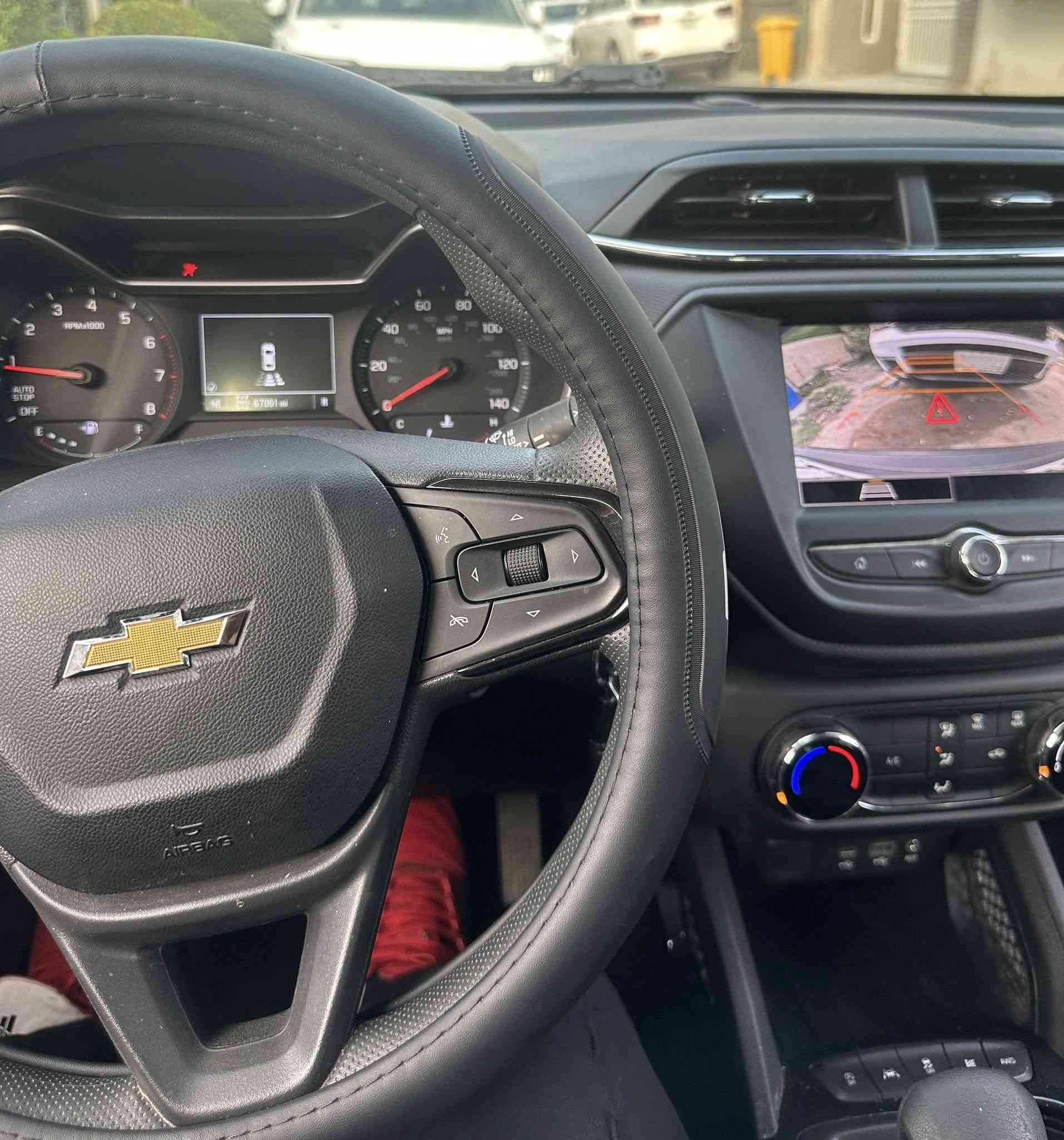 تريل بلايزر23 مواصفاتRSدخول جديد تسجيل جديد رقم بغداد دولي  باسمي واني المستورد محرك 1300 دفع رباعي تيربو 155 حصان مواصفات عاليه سيارة جديدة  لوك ضربه بالمازده مبدل بنيد فقط لون مميز اطارات جبلي ويل225/60/17 مكاني بغداد  السعر فقط فقط فقط 138$ للتواصل اتصال وواتساب ع الرقم ***********
