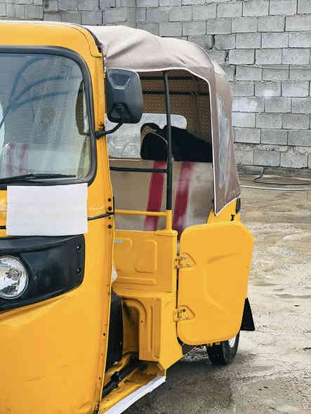 تكتك واحد وعشرين وراق وكيله شاكر سعره 6600وبيه مجال مكاني المجر تكتك مكفوله ***********👍
