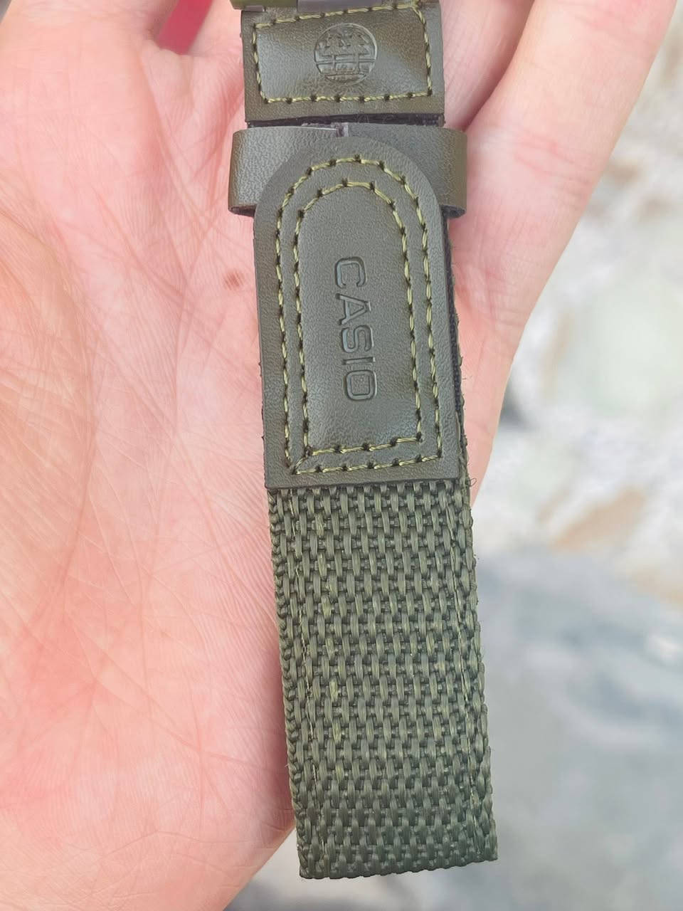 ساعة كاسيو إللوميناتور (Casio Illuminator) 
تتميز بتصميمها الهجين الذي يجمع بين العقارب وشاشة رقمية.البطارية:.: مقاومة للماء حتى عمق 50 مترًا
الإضاءة: تحتوي على ميزة إضاءة (LED light)

السعر 25الف مع توصيل


**إذا كنت صاحب هذا الإعلان وتريد حذفه لأي سبب، رجاءا أرسل رسالة إلى الدعم الفني**