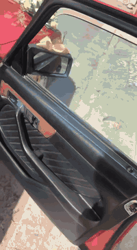 سلام عليكم مارسدس رقم كربلاء مكينه وكير بلاد سيارة نضيفه حيل دواخل جديده بدون حادث صبغ للجماليه موديل ٨٤ بسمي سنويه جديده السعر ٦٥ وبيها مجال بيع فقظ مكاني بغداد. ***********
