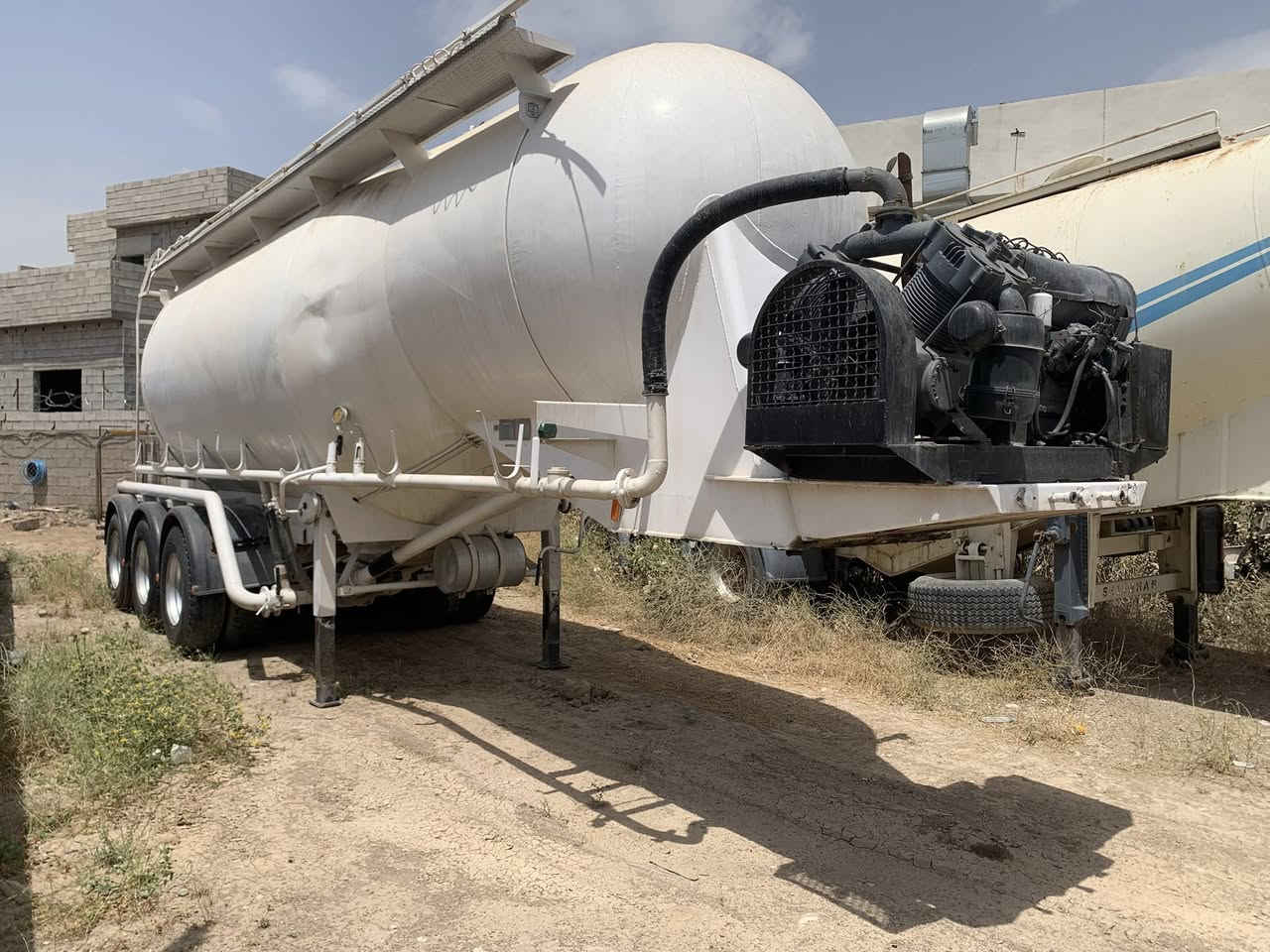 بطل سايلو سويدي 3 محاور دبل تاير يحمل 35 طن دويز شغال وبيها جادر يعني كاملة وجاهزة للشغل وفصل ربط سليمانية 

السعر / 70$

اوقات الاتصال من ساعة 9:00 صباحاً حتى ساعة 8:00 مساءاً 

بإدارة / سفيان 

***********

***********

***********

عنوان / كركوك معارض شارع المطار مقابل جسر واحد حزيران 

@إشارة
