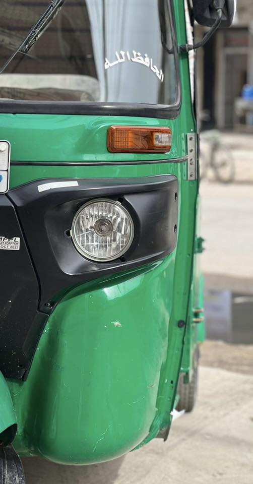 اسلام عليكم تكتك خضره ٢١ شهر ١٢ رقم وسنويه بسمي ثاني يوم تحويل تكتك ماناقصها شي /عنواني الامين الثانيه قرب البانزيخانه/الرقم/***********/السعر ٨و ٢٠٠وبيها مجال
