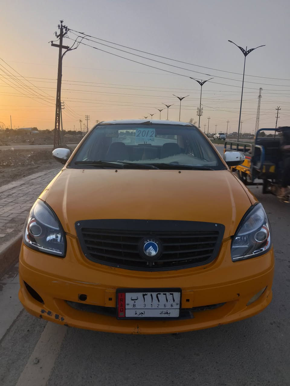 السلام عليكم
جيلي موبل 2012 مكينه جديده قبل 20 يوم انشدت كورلا ام الجف سياره خير من الله صدرها وتايرات نص عمر رقم بغداد 
الاتصال ***********
