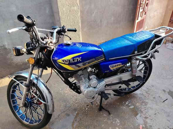 السـلام عليـكم 
للبيع، دراجه سونك موديل 2024 طالعه بشهر العاشر
خمسه گير مكينه 200 أوراق أصولي نضيفه حيل الدراجه
برغي مامبدل بيها بـ750
***********
