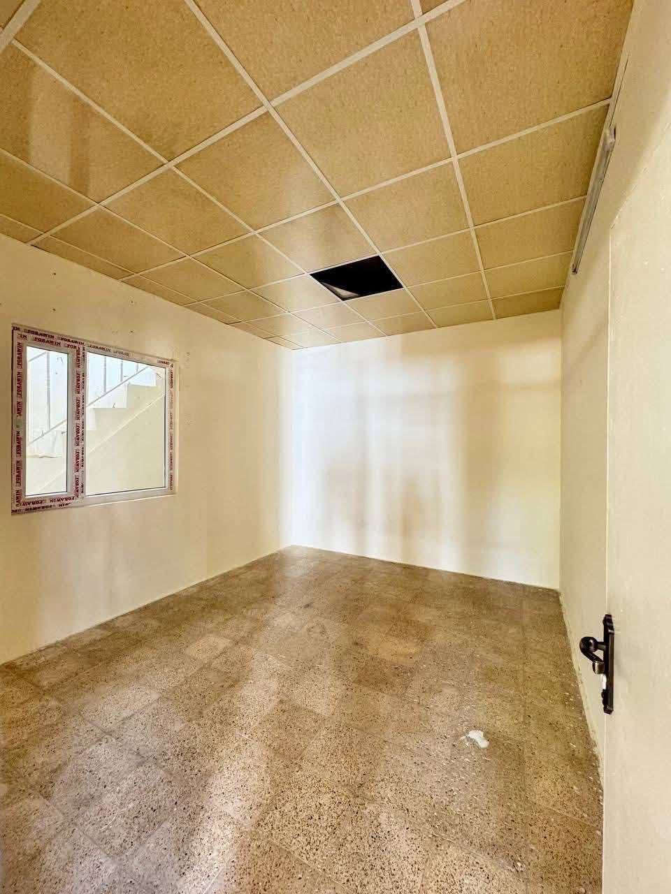 السلام عليكم

🏠 دار ركن للبيع

📍 الموقع: حي الحدباء الثانية
📐 المساحة: 130 متر
📏 الواجهة: 10 متر
🧭 الاتجاه: شروق ابتدائي
🏗 التصميم: طابق واحد
🛏 المحتويات:
 • غرفتين نوم
 • هول
 • مطبخ
 • صحيات

💰 السعر: 160 مليون

📌 دار ركن بموقع مميز، مناسبة للسكن

📞 للاستفسار:
***********
***********

📌 مكتب نقوش للاستثمار العقاري
نستقبل عروضاتكم في أغلب مناطق الجانب الأيسر

🔗 لمعرفة الأسعار انضموا لقناتنا على التلكرام:
https://t.me/nukosh97
