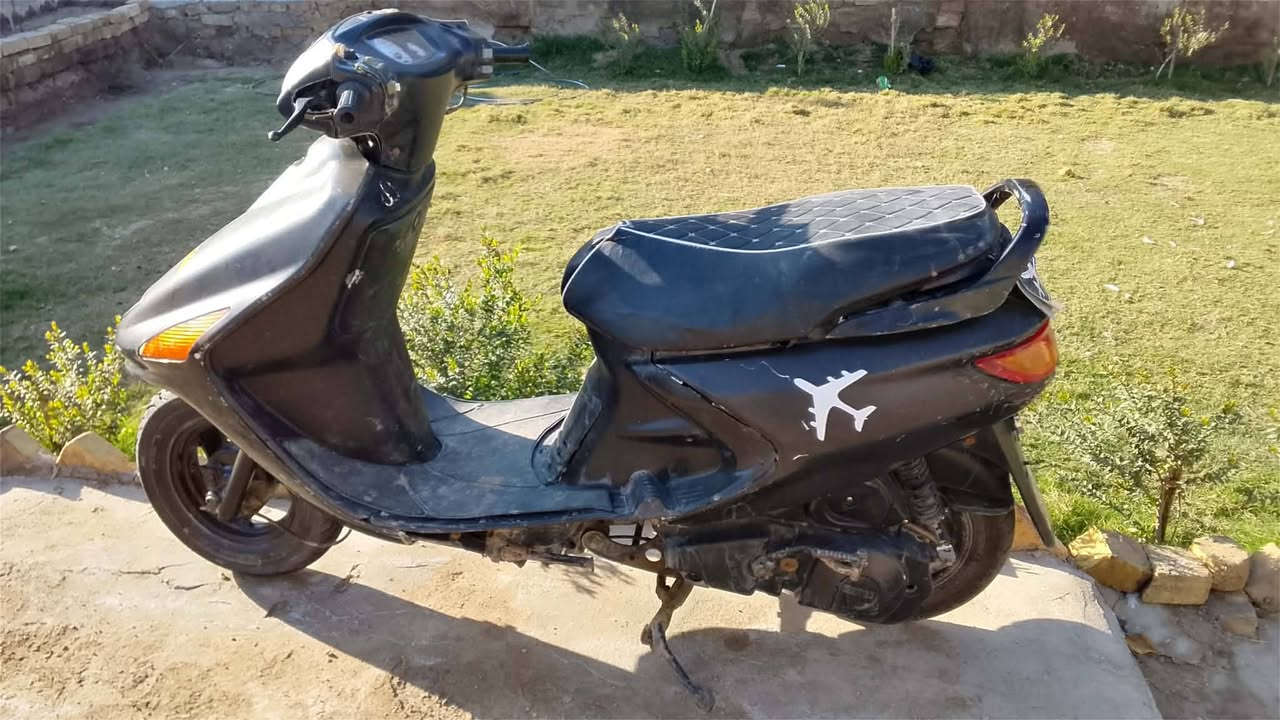 السلام عليكم البيع فراشه
الدرجه كامله كهربايت كلها شغاله بس السلف  يضرب هاف عوزه تصليح بصيط 
البقي كله كامل تريك وين مت تريد السعر 
280وبيها مجال بسيط حك الجيه 
رقم *********** 
مكان بابل الهاشميه
