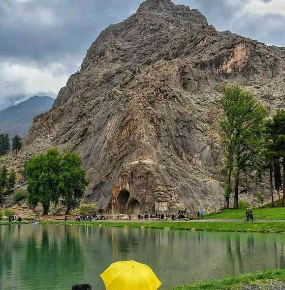 #انتباااه 📢📢
#زبائننا_الكرام
👇🏻👇🏻
 اولى رحلات عام 2️⃣0️⃣2️⃣6️⃣ راح تكون الى كرمانشاه 🎉🎊
😍😍😍
سارعوا بالحجز ويانه من هسه لـ
#رحلة_كرمانشاه
 💥 #برنامج_يومين_وليلة 💥
 ⚡ نوبهار ⚡ طاقبستان ⚡ سوق كرمانشاه ⚡

#سعر الشخص 55 الف

الرحلة الجمعة 9-1-2026
يغلق الحجز تاريخ  2-1-2026

الذهاب يوم الجمعة صباحا
والرجوع يوم السبت مساءاً
-------------++++++++

الرحلة تشمل/

🔶 النقل من والى خانقين - المنذرية
🔸النقل من والى المنذريه - كرمانشاه
🔸السكن والفطور - اوبن بوفيه
🔸الجولات الداخليه

💥💥💥 

#للحجز/ مراسلة الواتساب
ومراجعة المكتب لدفع المبلغ واستلام وصل . ***********

خانقين/ مجمع شاكر رضا -ط2

أصدقاء العمر للسياحة والسفر - خانقين
