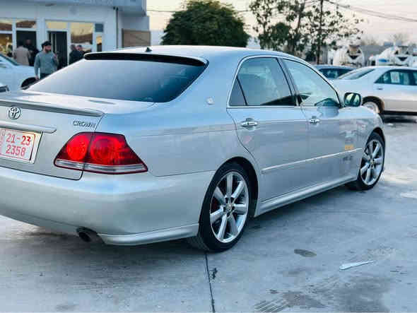 شاهانە موس موس 
٢٠٠٥ی سپۆرت 
مەکینە ١٨٠ی مەرغوب بێ دوو کەڵ 
سێ دووگمەی ناو رەش
ئاوینە شەفت و لایتی ناوچەی کوێر 
بەس شوێن موسەکانی بۆیاغە 
ویل دینگە چوار تایەیی تازە 
گێرو مەکینە و کارەبایی تەقە و رەقە بە شەرت 
قفلی ٥٥ گەڵا 
*********** 
*********** Singapore
