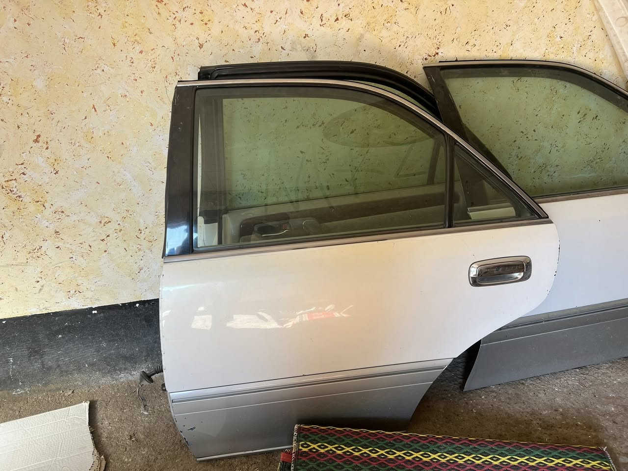 يا الله للبيع بيبان وجنطه وبنيد وجاملغ فول نضافه السعر 400. وبيها مجال للشراي  ماجاوب خاص الرقم ***********
