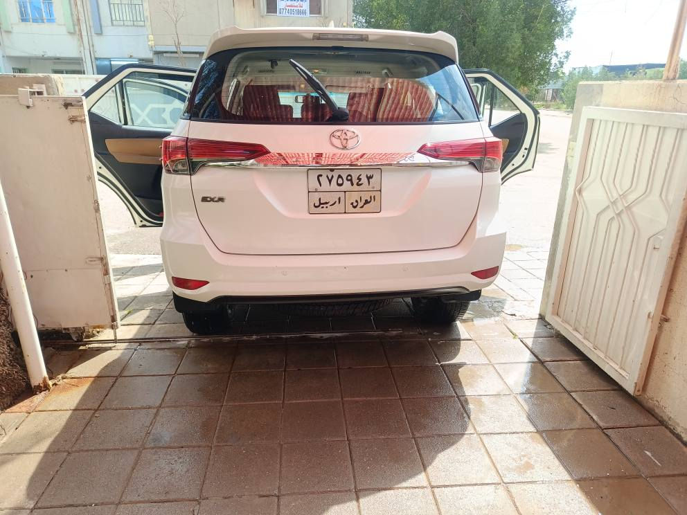 فورجنل موديل 2017 سياره مكفوله من صبغ وتبديل وبارد
سياره نضيفه باسمنه ماشيه 145  7 راكب مكينه 4 سلندر 2700 مكلف بل نشر 

*********** بغداد, العراق
