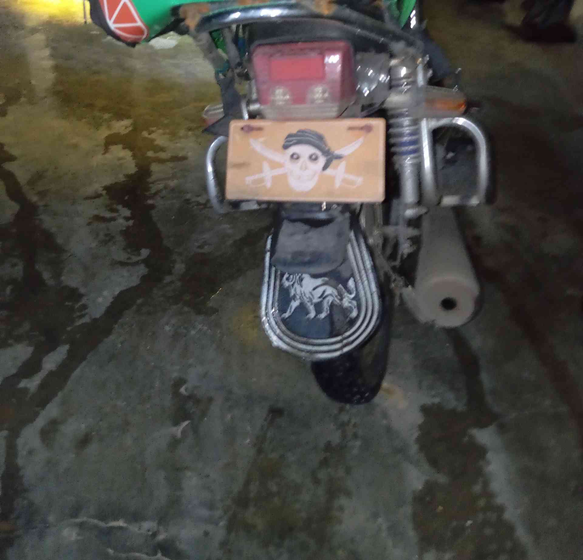 250 الف 
 بارت عياتاني 
نگره سلف محرك لاصرف لابخار وياله ودبلات وتايرات نضيفات ومابيهن عيب ***********
