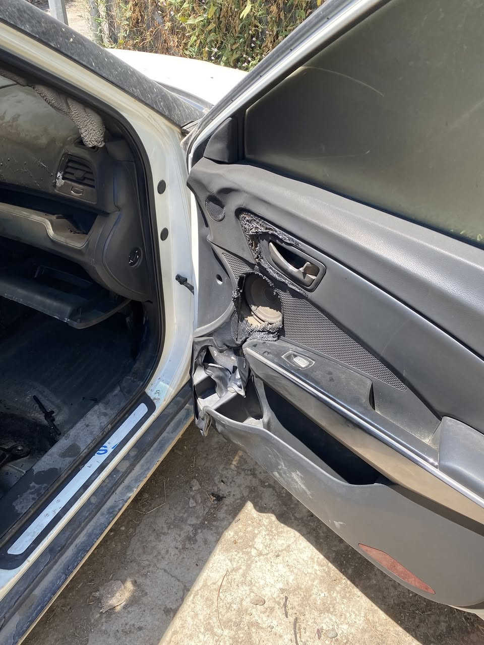 سانك يونك تيفولي  مواصفات خاصه  كير عادي ٧ نمر بصمة ابواب بصمة تشغيل كشنات جلد تدفه تبريد تحكمات ستيرن موديل ٢٠١٥ سيارة بيها حرق بسيط سعر 50 وبيها مجال ابيعها على وضعها سيارة موجودة بالموصل صاحبها الشرعي من الموصل رقمها دهوك  

لتواصل ***********
